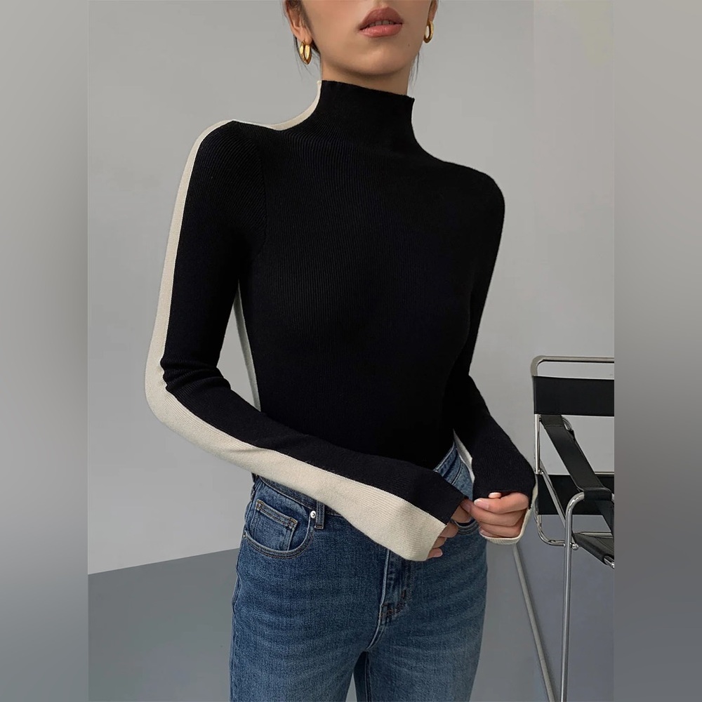 COMMENSE Two Tone Double Sided Long Sleeve Knit Top - size Medium